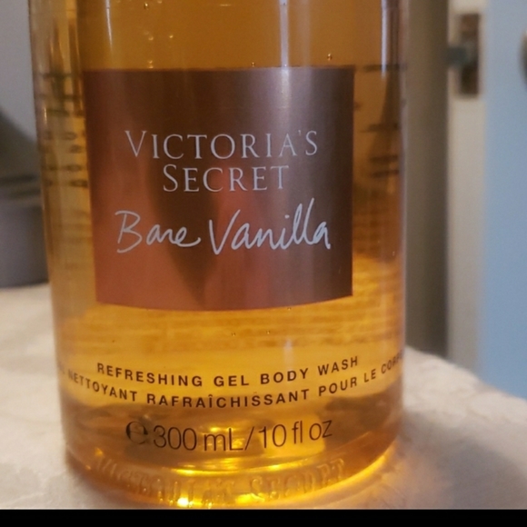 NEW DISCONTINED Bare vanilla refreshing shower gel victorias secret - Picture 2 of 4